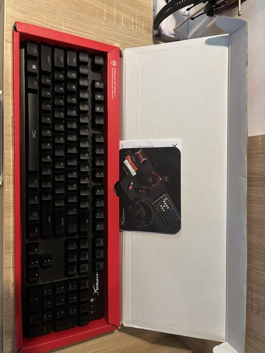 Tastatură HyperX Alloy FPS mecanică