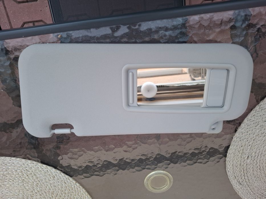 Vizer partea stângă  pt hyundai i20 2011