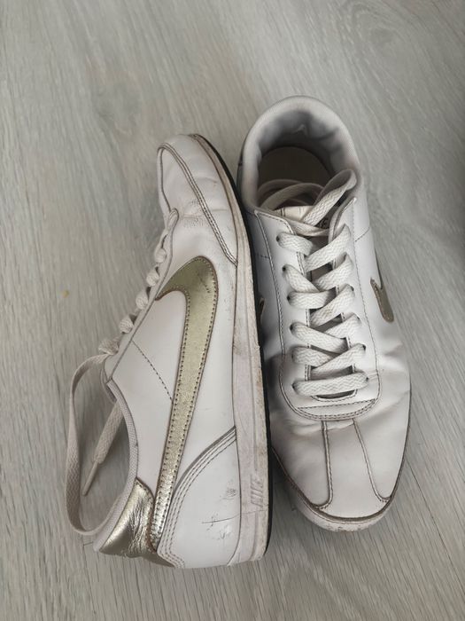Маратонки   Nike