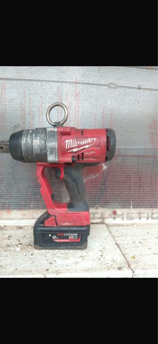 Cheie impact milwaukee m18 defecta