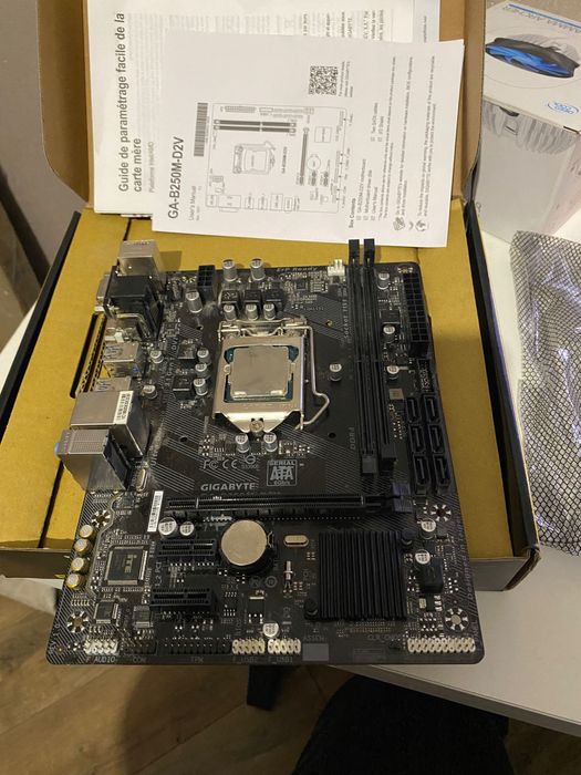 Продам i5 7400+материнская плата+кулер