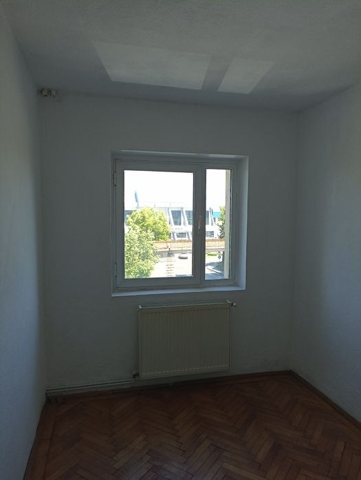 Proprietar vând apartament 3i camere  Pitești