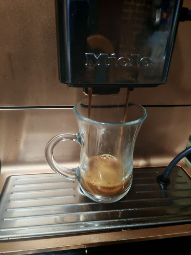 Miele CM5500      .