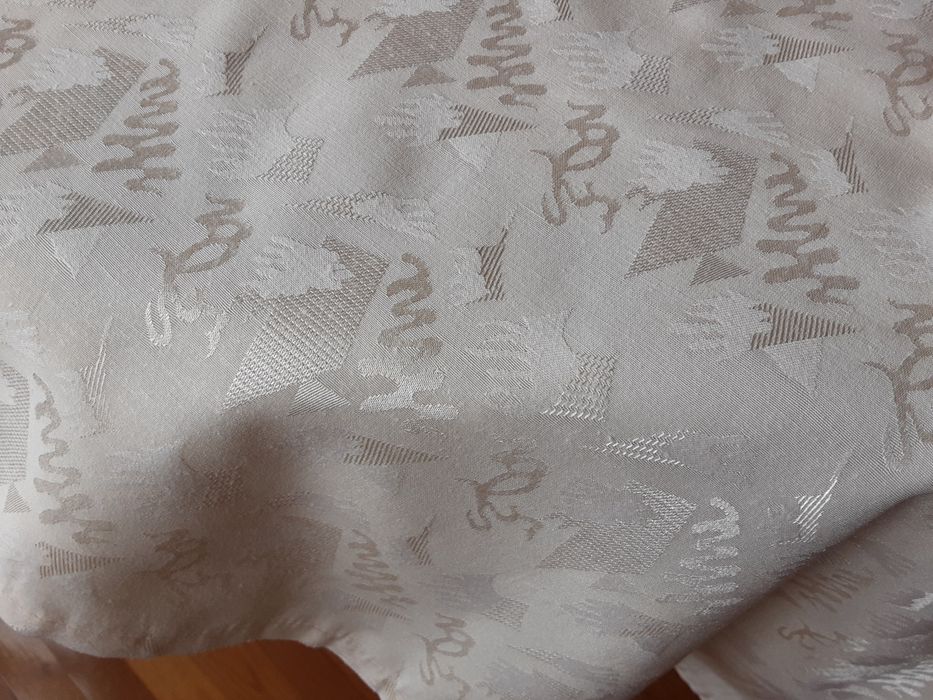 Коледни покривки и тишлайфери от 15 до 5 лв