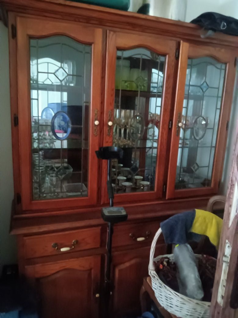 Продавам старинни мебели