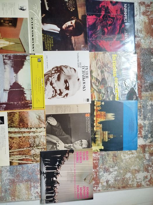 Винилови плочи с класическа музика Чайковски