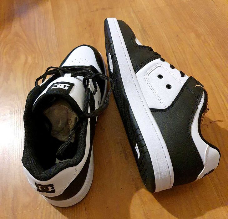 DC Shoes Сникърси чисто нови