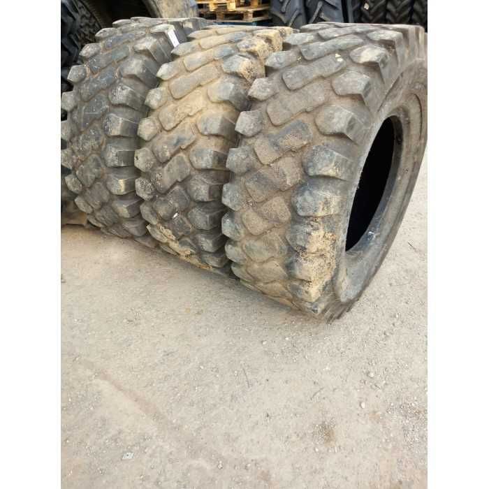 Anvelope Solideal 17.5R25 pentru Massey Ferguson și Komatsu.