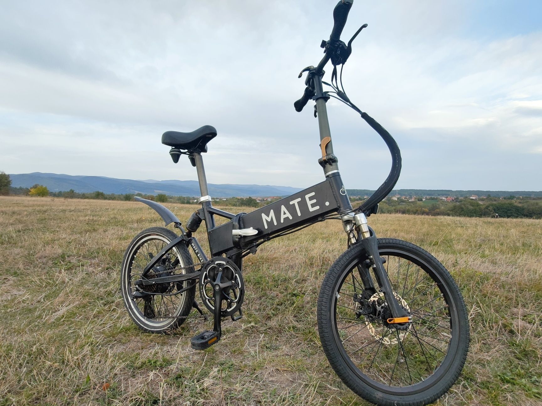 Bicicleta electrica mate city bike