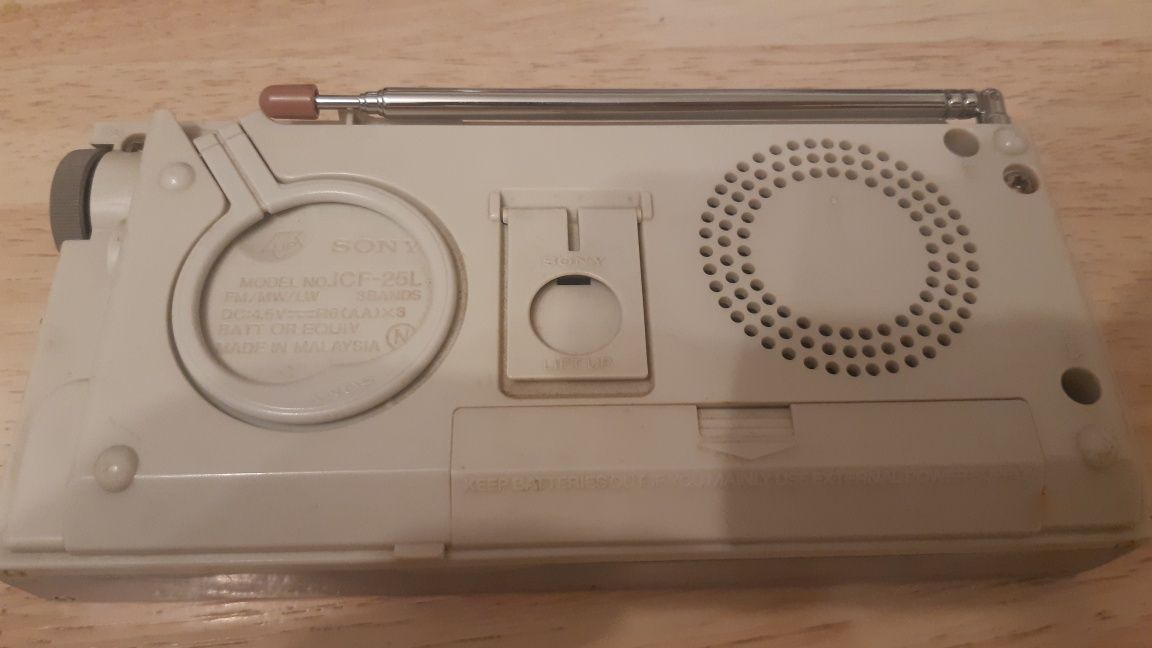 Vintage Sony ICF 25