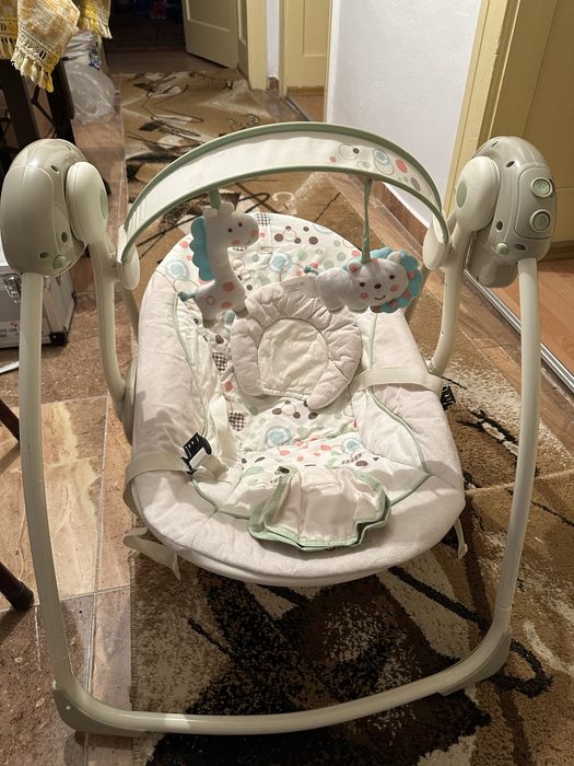 Balansoar electric pentru bebelusi