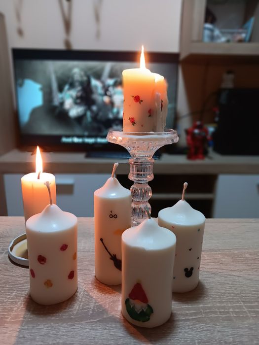 Ръчно рисувани свещи