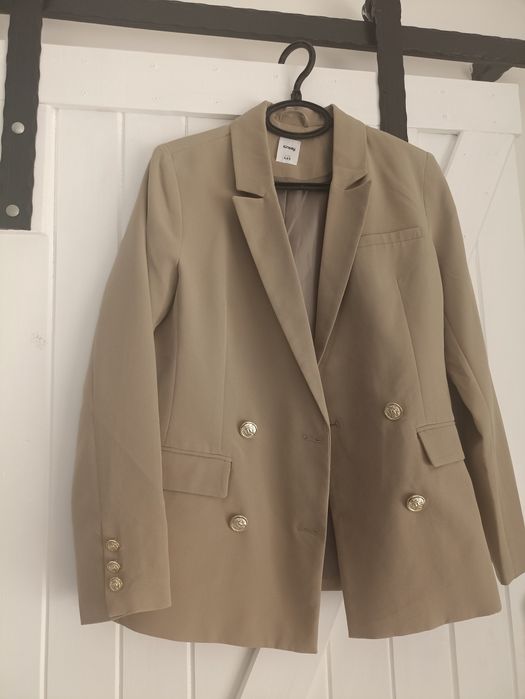 Ново бежово сако