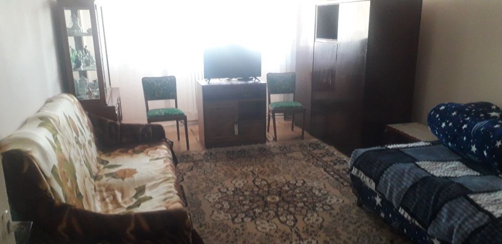 Închiriez apartament