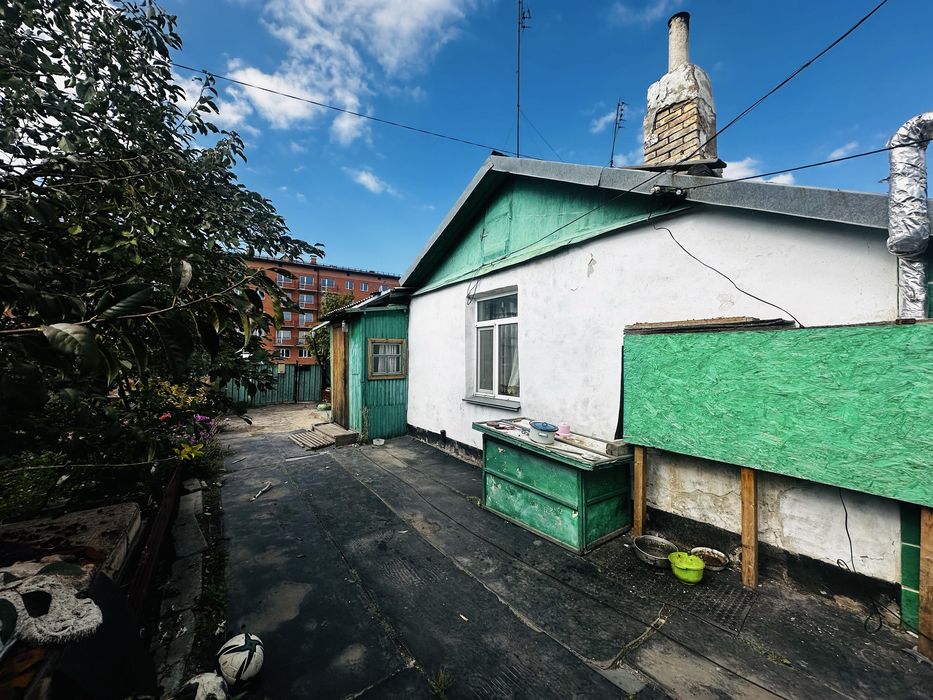 На 30-квартале предланаем 4-комнатный дом с центральными комуникациями