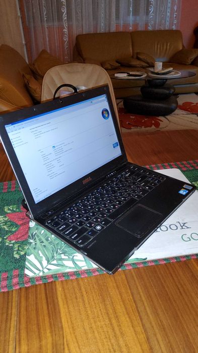 Продавам Dell Vostro V130