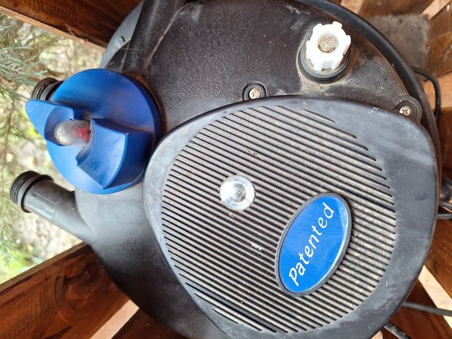 Vând  pompă apă  iaz și filtru