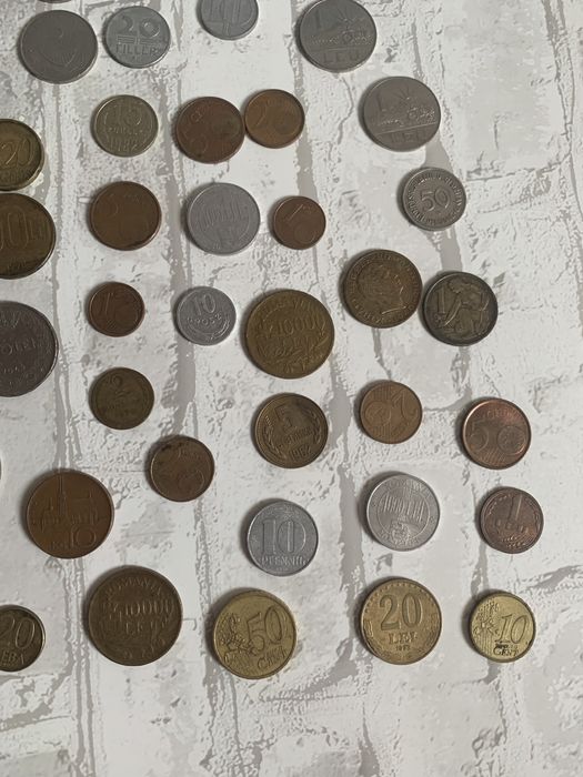 Monede vechi 100 lei + 3 bancnote 2000 lei cu eclipsa