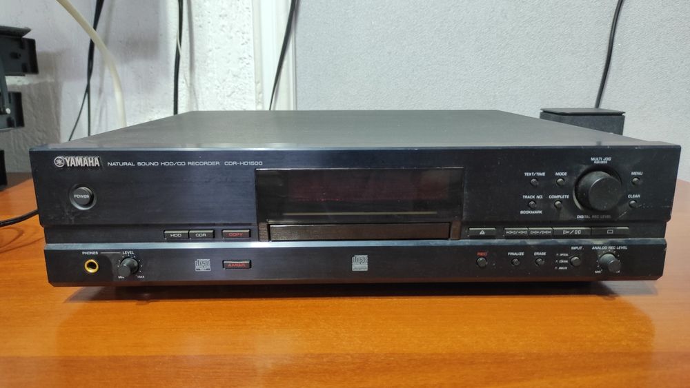 Проигрыватель записыватель Yamaha CDR-HD1500