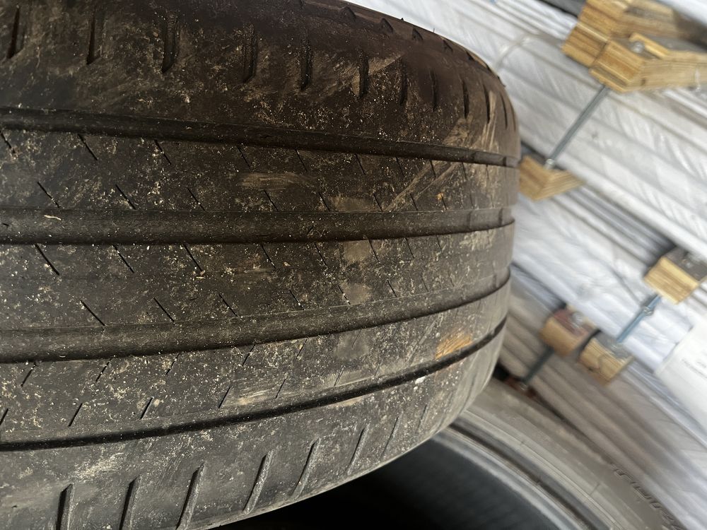 Set Anvelope vara Bridgestone 245 45 R18