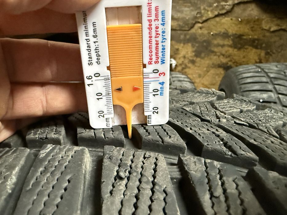 Зимни гуми  245 40 19 dunlop winter sport 5