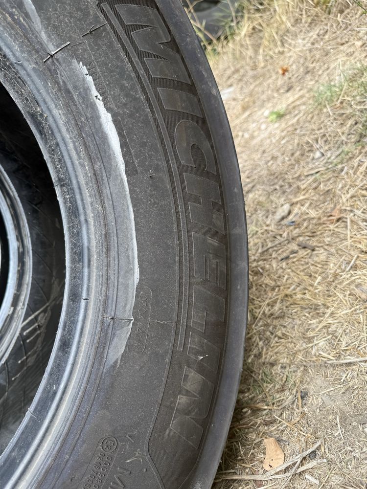 2 броя 385/55r22.5 Michelin dot 4123