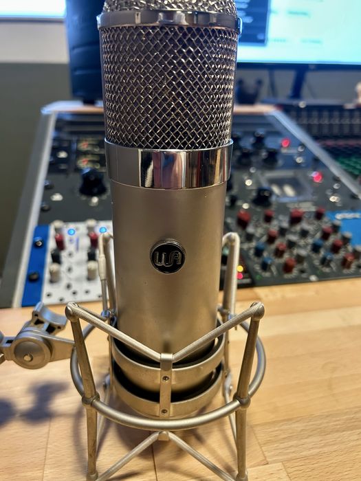Microfon warm audio  wa 47