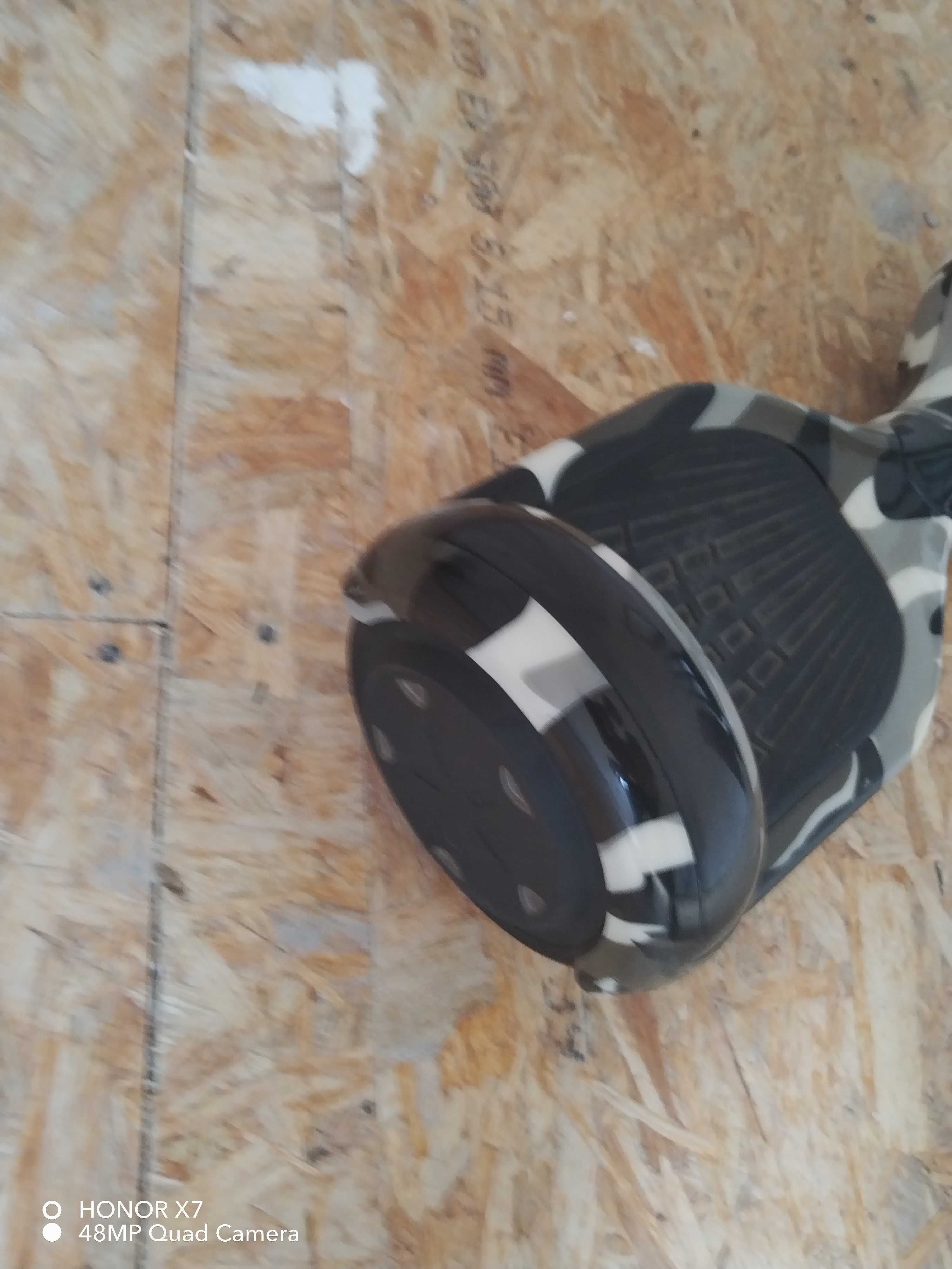 Vând hoverboard perfect funcțional folosit de 5-6 ori preț negociabil