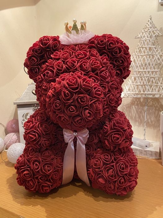 Ursuleti din trandafiri de spuma si aranjamente din flori de sapun