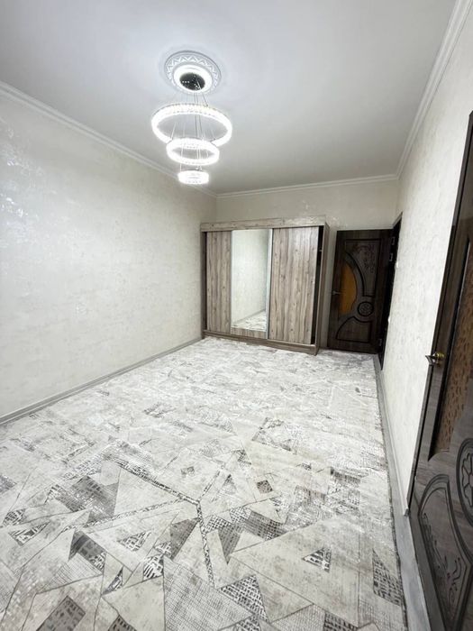 ~1в2/3/4 СИНГАПУРСКИЙ Метро: Чиланзар 2 остановка Продаётся квартира