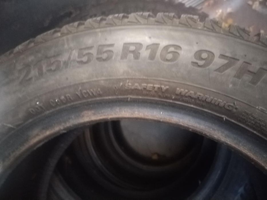 Продавам 4 броя зимни гуми
KUMHO WINTERCRAFT
215/55R6 / ДОТ 3021
Гумит