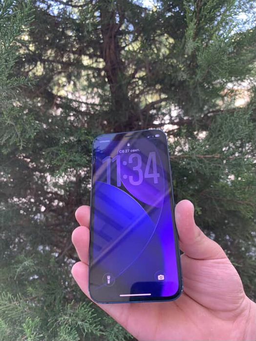 Iphone 12 yumkosti 79%