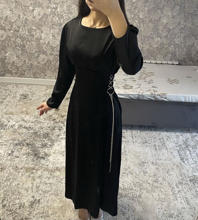 Вечернее платье чёрный, со скидкой!