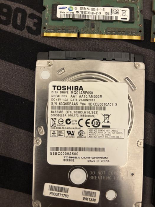hdd toshiba 500gb 3gb rami modul wifi