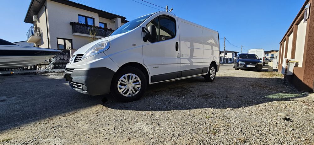 Renault Trafic 2013 varianta Lunga