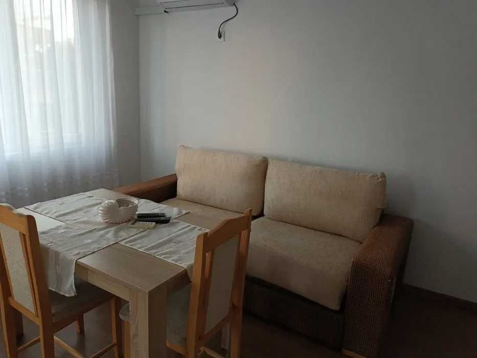 Дава се под наем Двустаен апартамент в Несебър - 60 кв.м за 300 € - Снимка #1