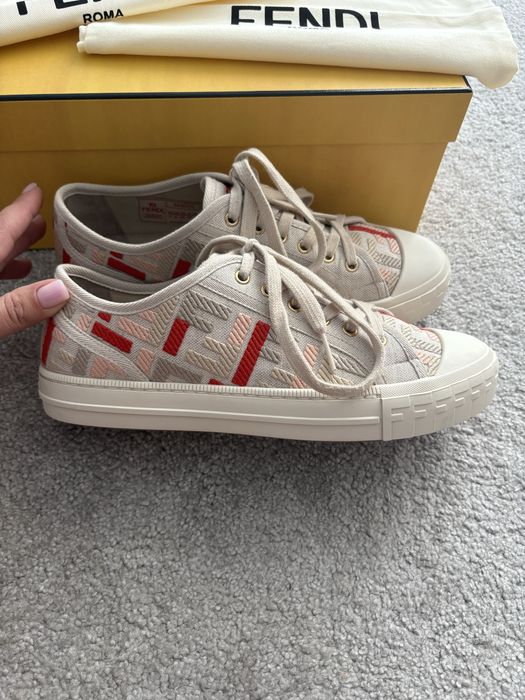 Сникърси Fendi Domino