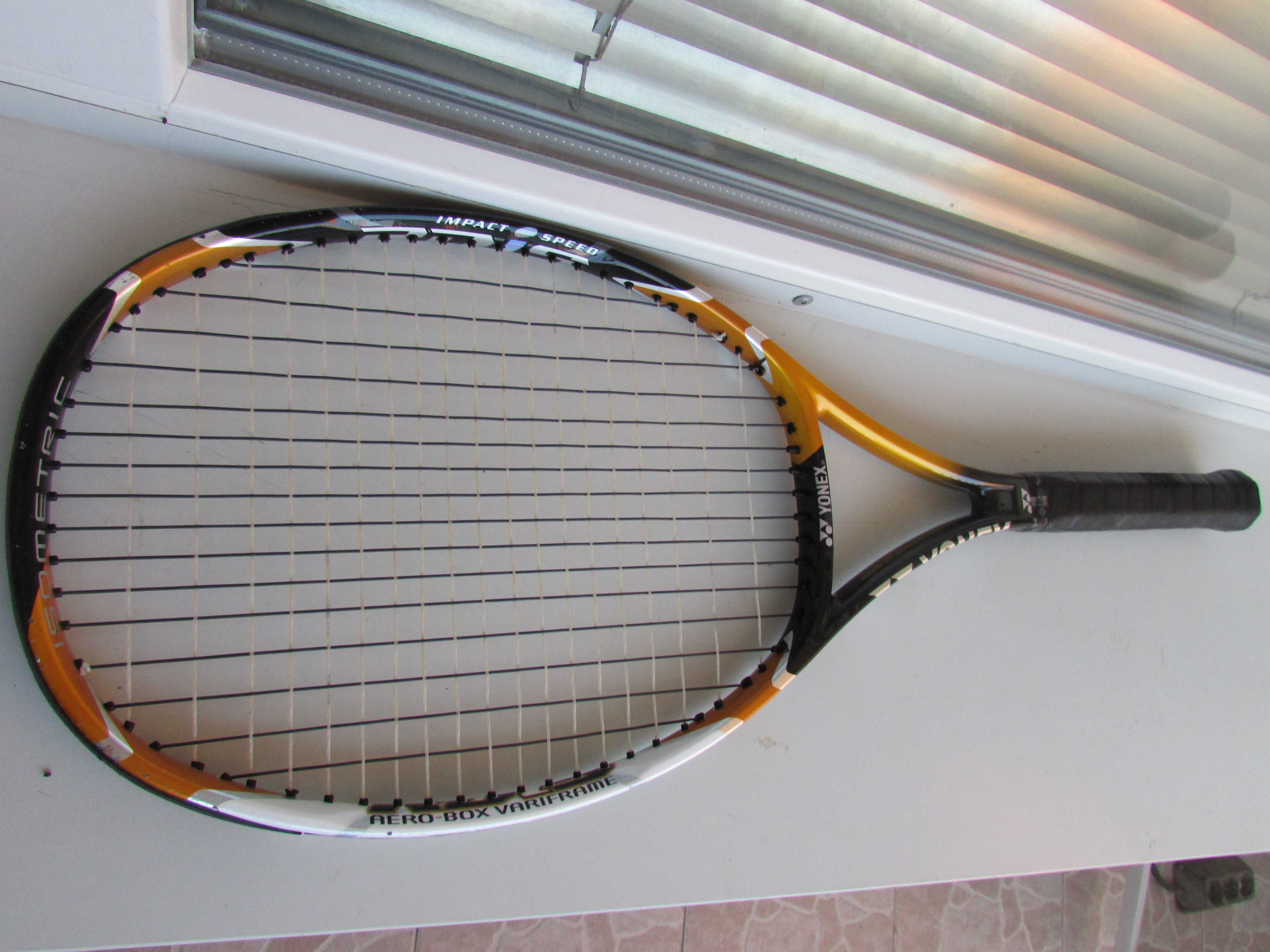 Тенис ракета YONEX RDiS 200