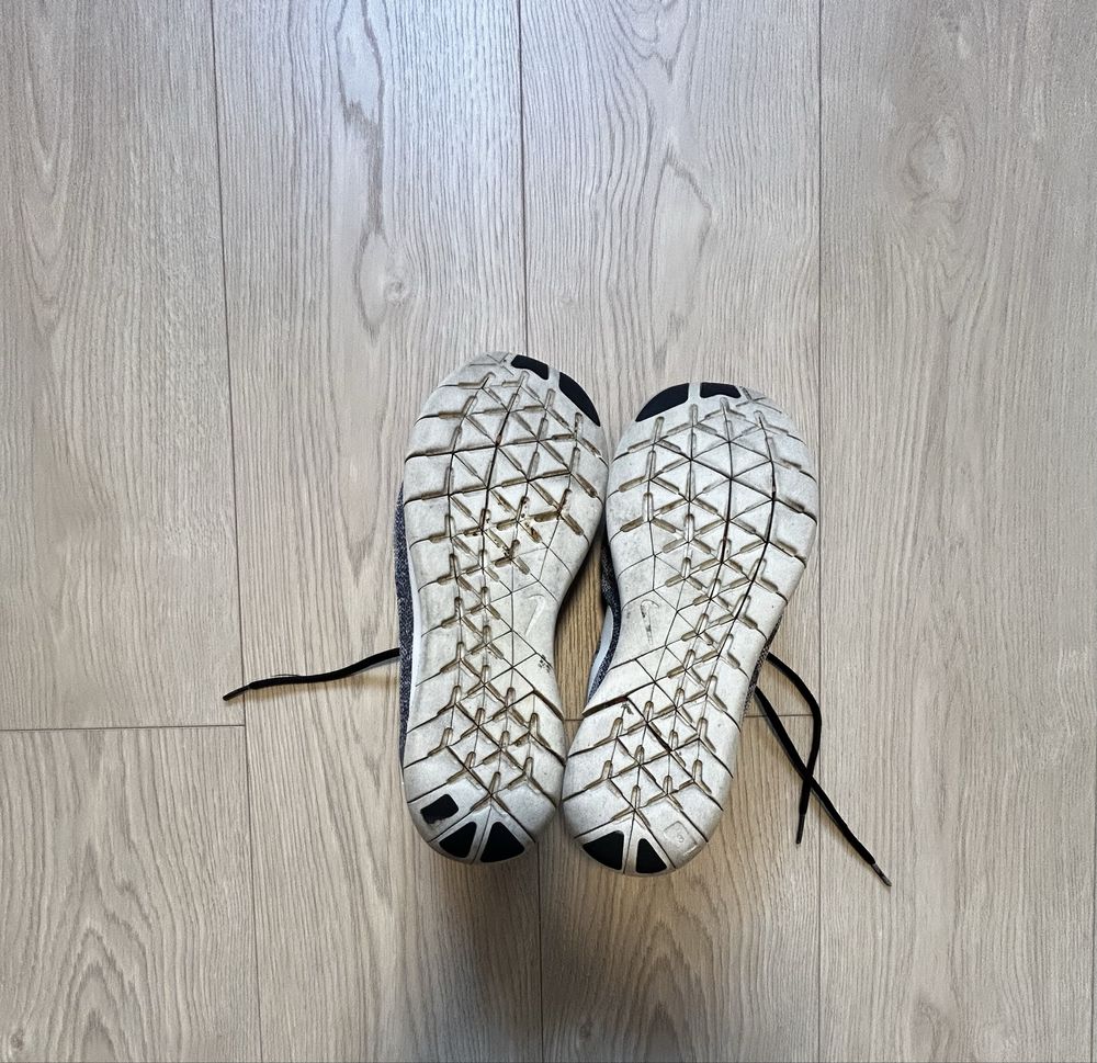 Pantofi de alergat nike