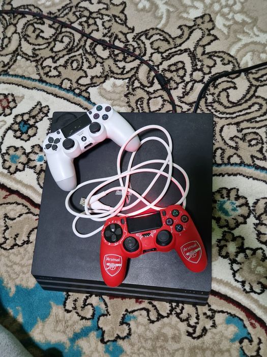 Playstation 4 Pro + TV 32 PS4