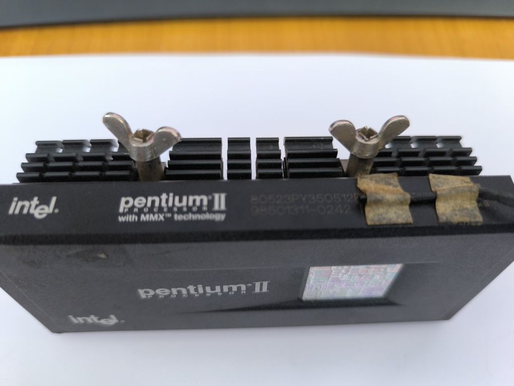 Ретро процесори intel