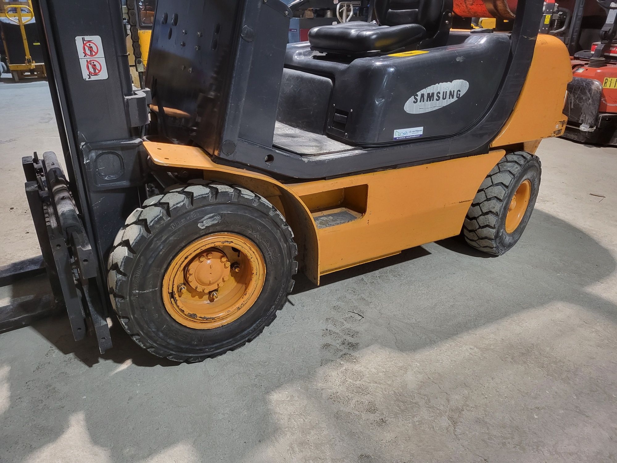 Stivuitor pe gaz 2,5 tone