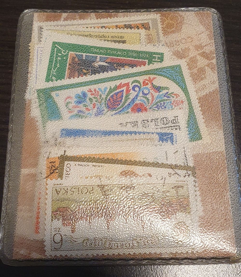 50 разни пощенски марки