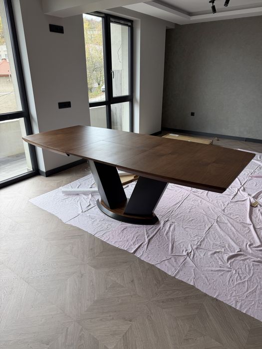 Разтегателна трапезна маса