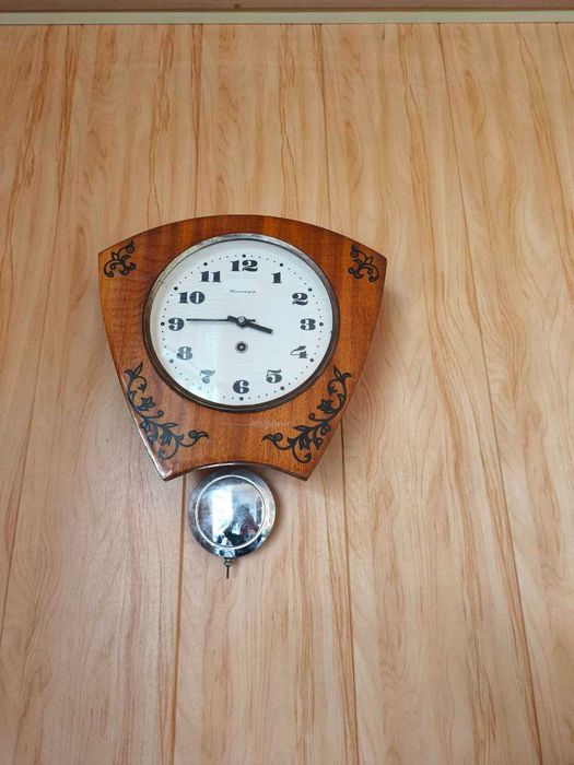 Часы настенные механические
