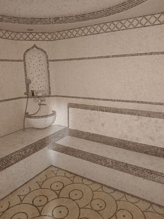 Срочно продается Сауна в Ик-ота 5 кабинок 12 соток 3 бассейна фасад 30