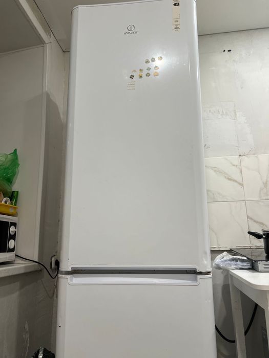 Холодильник и морозилка