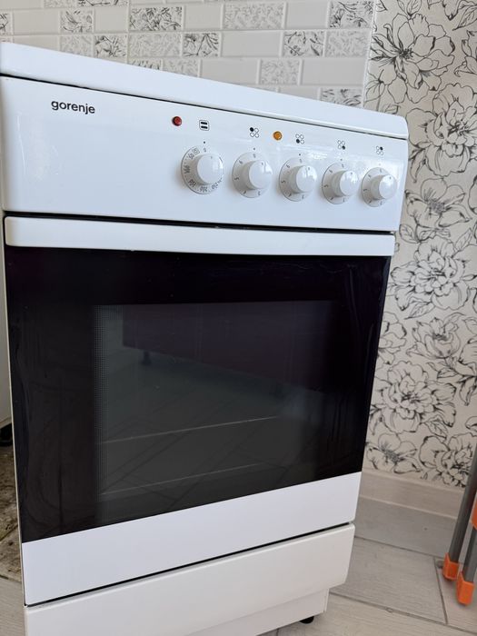 Прлдам плитку не дорого