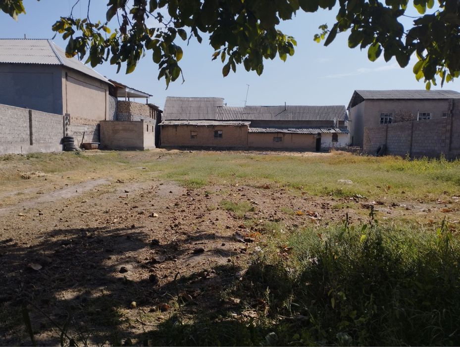 Уй сотилади, 7 сотих ховли ер