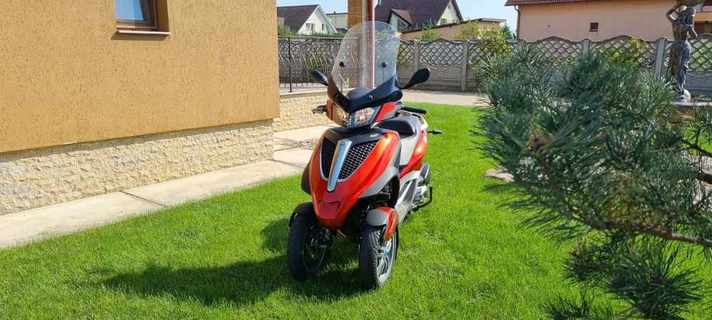 Vând piagio Mp3 lt 300 yurban cc